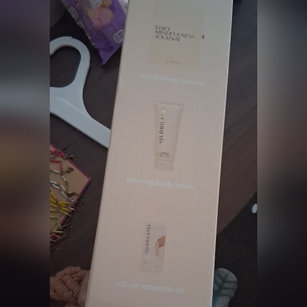 Nib LOGILATES UNWIND KIT. - Picture 4 of 5